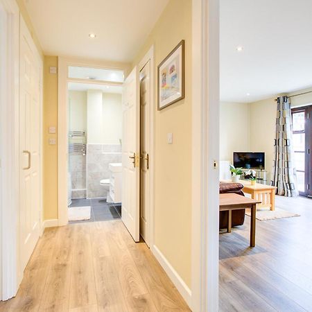 Spacious & Modern 2 Bed Sleeps 5 In Walthamstow London Exterior foto