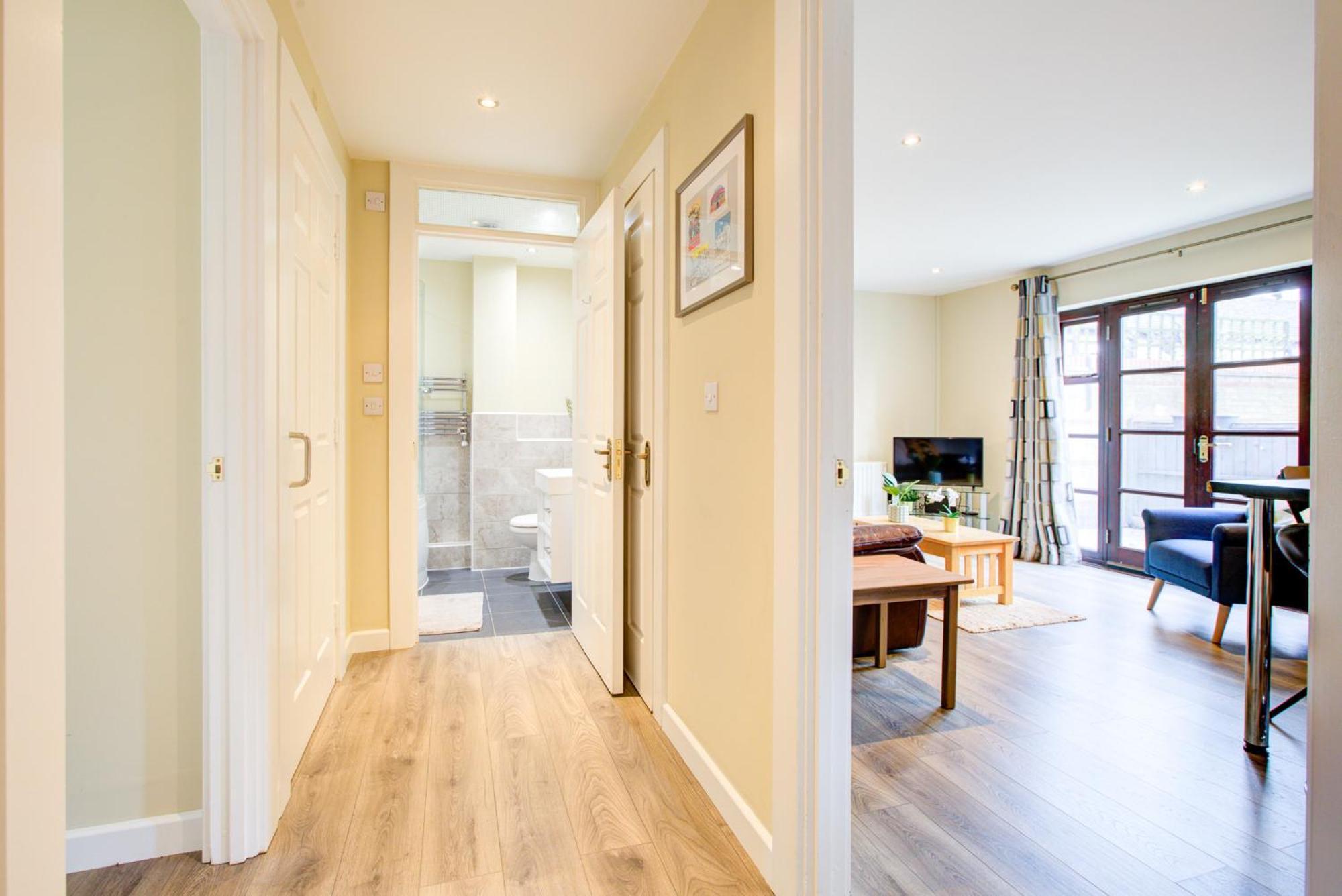 Spacious & Modern 2 Bed Sleeps 5 In Walthamstow London Exterior foto